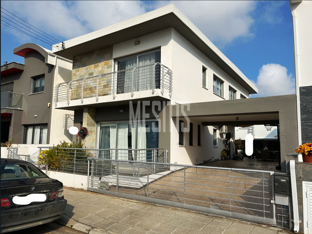 detachedHouse-5dc0ccf7-bbe1-4de3-9679-7e4c8a2afa57_Wtr.png