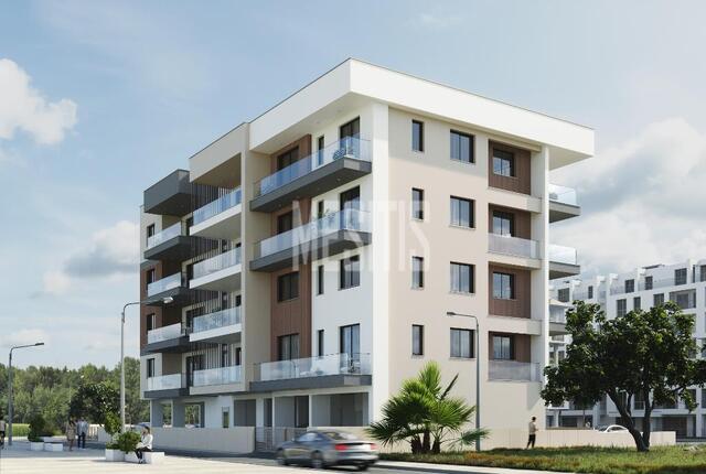 apartment-c0534b8e-fa21-4155-8763-05de2e6648f7_Wtr.jpeg