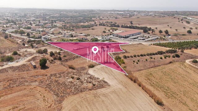 plot-ee5be2d8-66b7-43dc-b762-f7dcbc6e744f_Wtr.jpg
