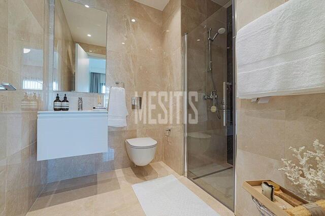 apartment-713ad2f8-eabd-442f-9be8-198bab33a19f_Wtr.jpeg