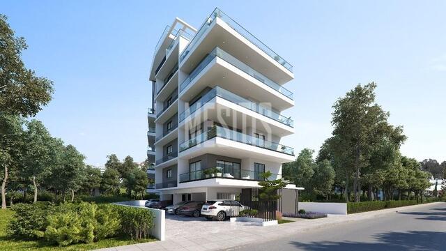 apartment-fced1b8e-34f3-42f6-bd82-f238af67e97b_Wtr.jpeg