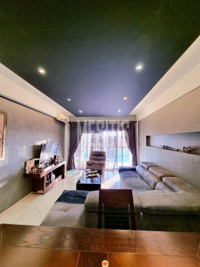 apartment-b779c23c-0b66-4495-bf63-6995e56fc522_Wtr.jpeg
