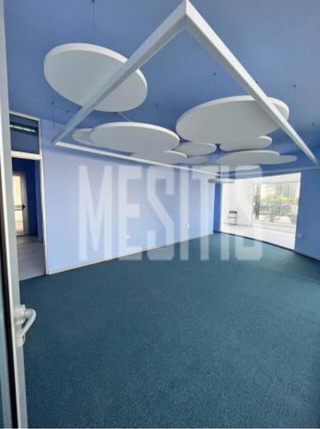 office-edd19178-a411-4be9-921f-26e770a43f0b_Wtr.jpg