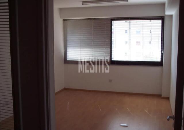 office-cb1fb57b-7f9a-459b-8061-af2731efbf23_Wtr.jpg