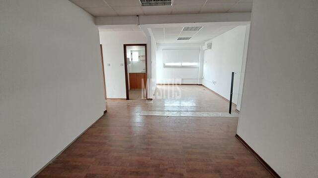 office-43b246d2-becc-4702-838a-d82183610ba2_Wtr.jpg