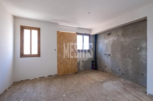 apartment-49416618-2c8f-4ce4-a1b6-5441fb81716d_Wtr.jpeg