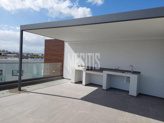 apartment-828d9d59-dac3-43b9-9d3f-d90e73b4a6ef_Wtr.jpg