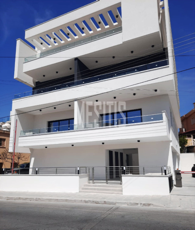 apartment-8637ca94-739e-4c22-8b10-7455cb13505e_Wtr.png