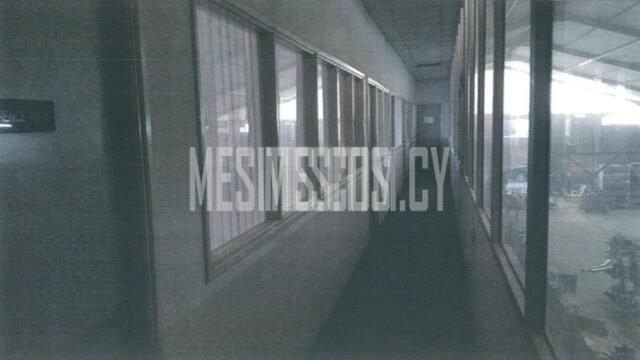 warehouse-15ff1aa0-404c-4b50-84f2-3d336fba4f56_Wtr.jpg