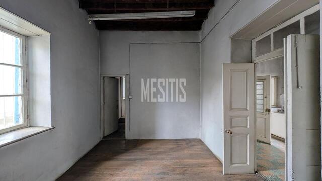 detachedHouse-87b22655-2f57-4db4-bfa7-2d3a71b95d5a_Wtr.jpg