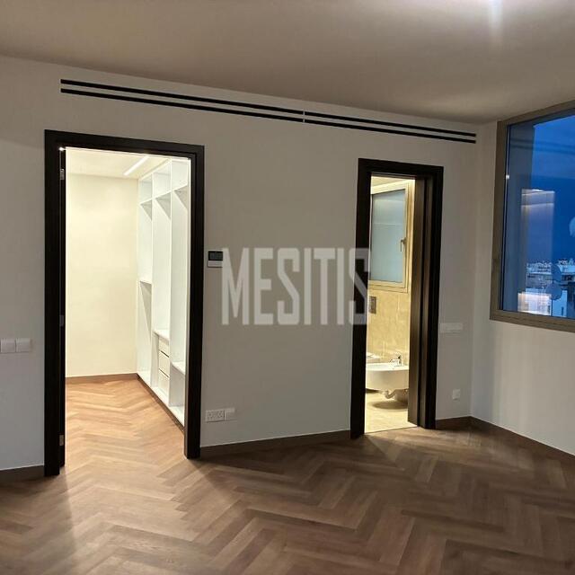 apartment-271158e7-36db-4735-a08d-27523529d5a0_Wtr.jpg