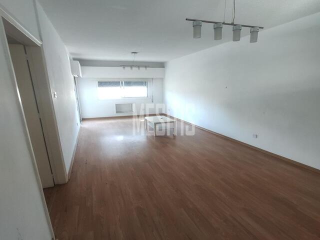 apartment-62e31ce8-d36e-4742-81be-5b78e1d36798_Wtr.jpeg