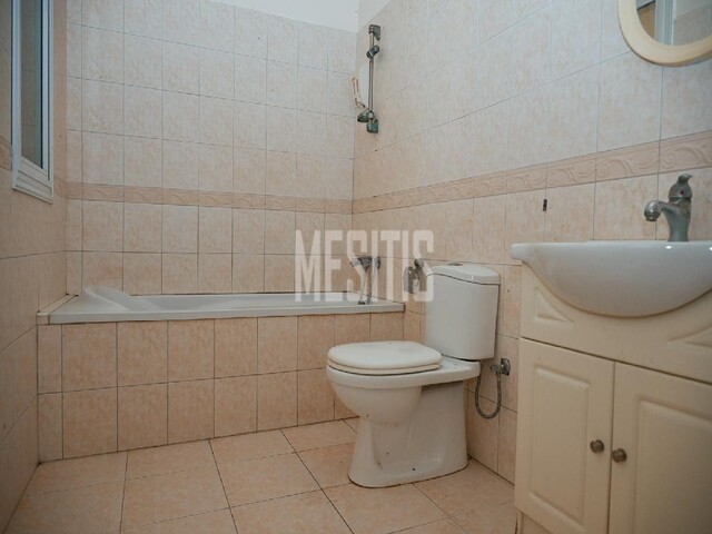 apartment-5975a867-1f7d-4ae2-be89-564070557b56_Wtr.jpg