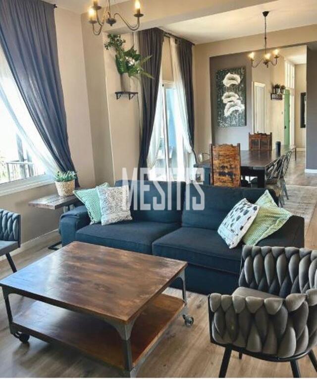 detachedHouse-e57bd733-2938-4a4a-bb5c-7398f271e354_Wtr.jpg