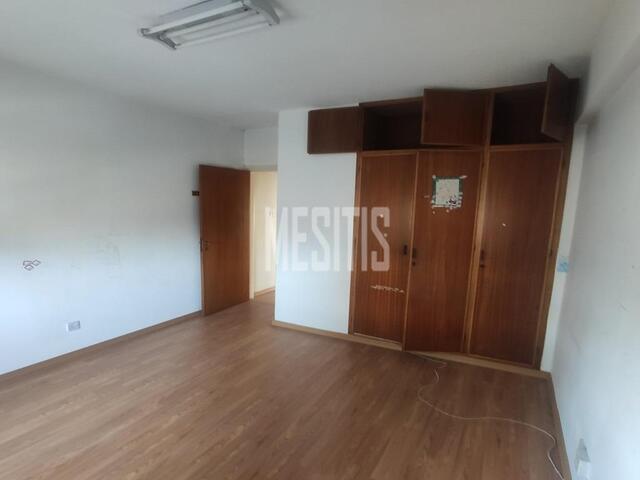 apartment-2c93b51b-3745-401a-8ce6-eb86726e97f5_Wtr.jpeg