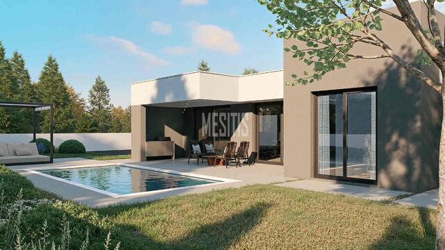 detachedHouse-c4c61f8b-367e-4813-bda3-2ce672067558_Wtr.jpg