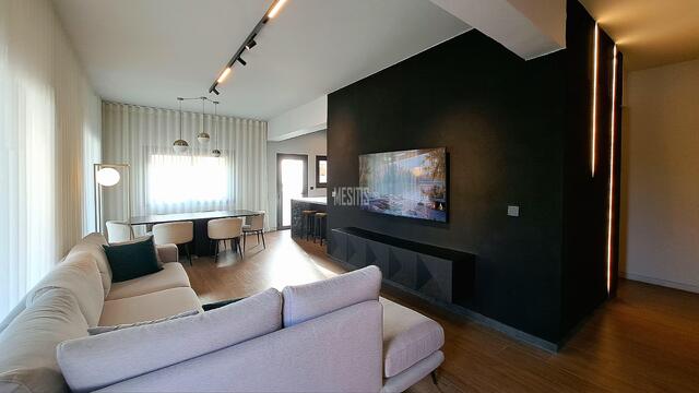 apartment-47456420-8f37-40bb-a114-2bbd9d456b16_Wtr.jpeg