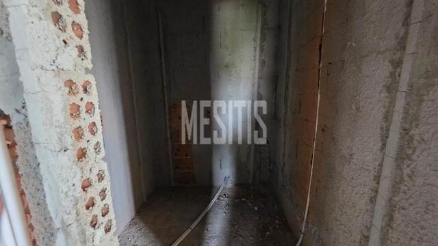 apartment-929514e6-6b45-4a1a-ae86-ddeb979f85f0_Wtr.jpg
