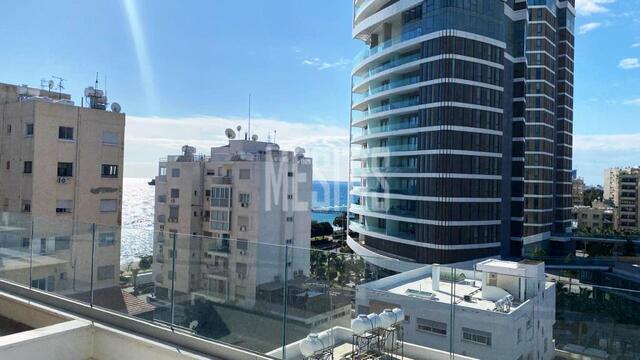 apartment-df7e79ba-4939-476c-81a0-3b035e2337e8_Wtr.jpg