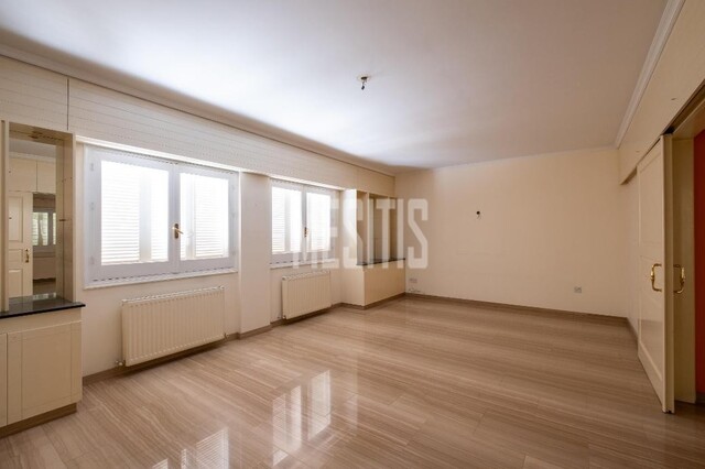 detachedHouse-b1d1e765-8cfa-4baf-8294-e1b168888c11_Wtr.jpg