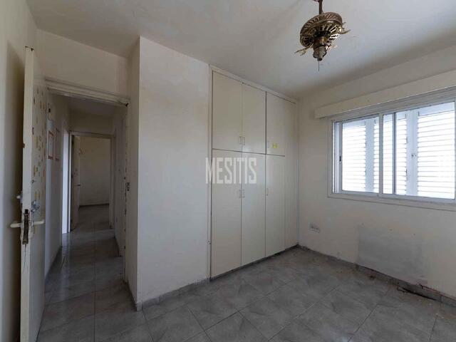 apartment-6f2cc0ff-ef57-4a55-9698-592b94e6d0d6_Wtr.jpg