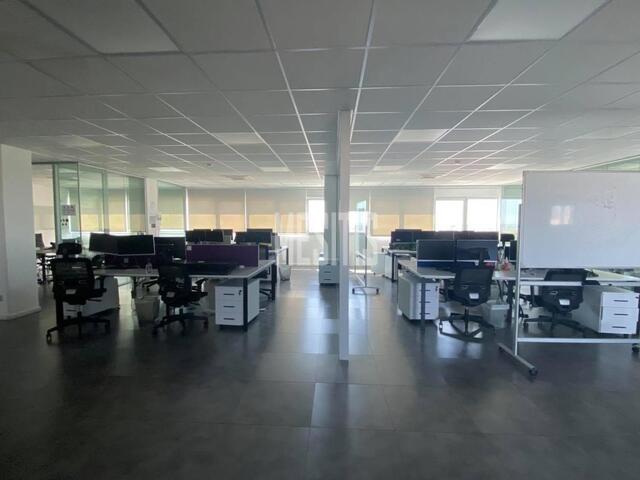 office-14129034-25ab-4d28-a49e-06d1272b54c8_Wtr.jpg