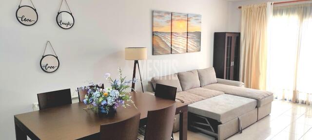 apartment-e858ab2c-732d-46ff-8e1b-03e0eb662c38_Wtr.jpeg