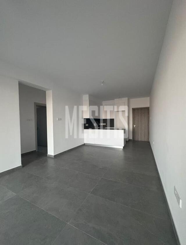 apartment-c4eccc25-7fc8-411a-91f9-1bf9435addcd_Wtr.jpg