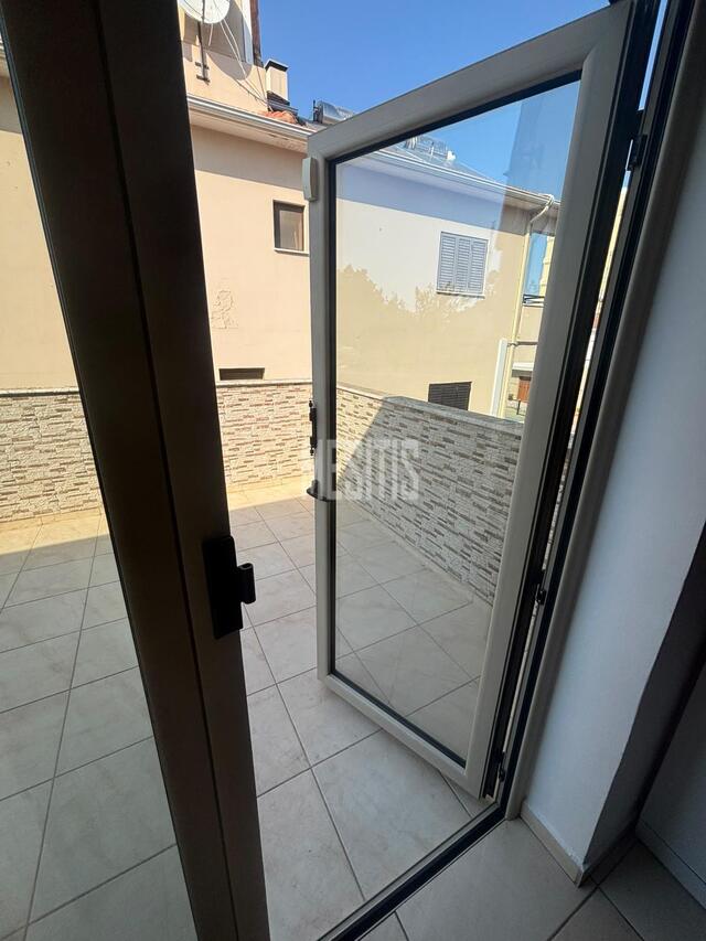 detachedHouse-3269bc37-0bdd-4cd0-9531-a298470714cb_Wtr.jpg