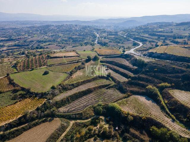 land-a40f4948-266d-420a-a38b-baea3dcceb09_Wtr.jpg