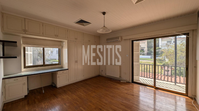 detachedHouse-b9967f96-fcba-47f7-8bbb-45032eb25a14_Wtr.png