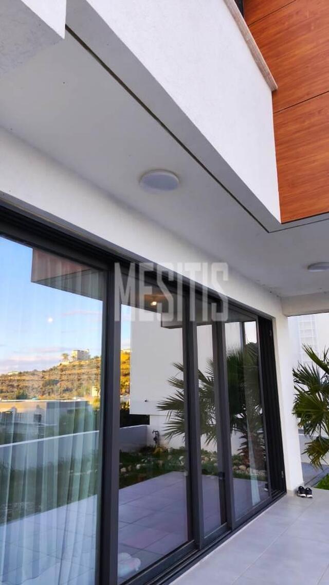 detachedHouse-7f7a7058-1fab-4f88-992e-00241d840b73_Wtr.jpg