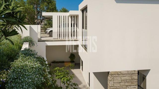detachedHouse-ff393f69-3632-4ba3-95b3-aca67c534f7f_Wtr.jpg