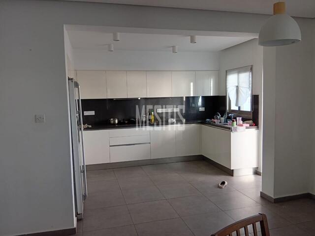 detachedHouse-6d68de9d-1cc0-4f91-a73b-4488873bfc41_Wtr.jpg