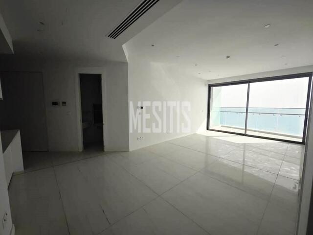 apartment-fed7d8c5-ea80-4f8a-85d1-dc4363fa39f7_Wtr.jpg