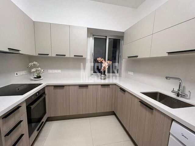 apartment-9c027aba-4d20-40c0-8843-f3c9bf0cf62b_Wtr.jpeg