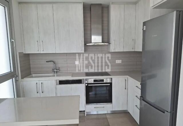 apartment-7f0aac92-62a8-49c2-a32f-d4cd6b542296_Wtr.jpeg