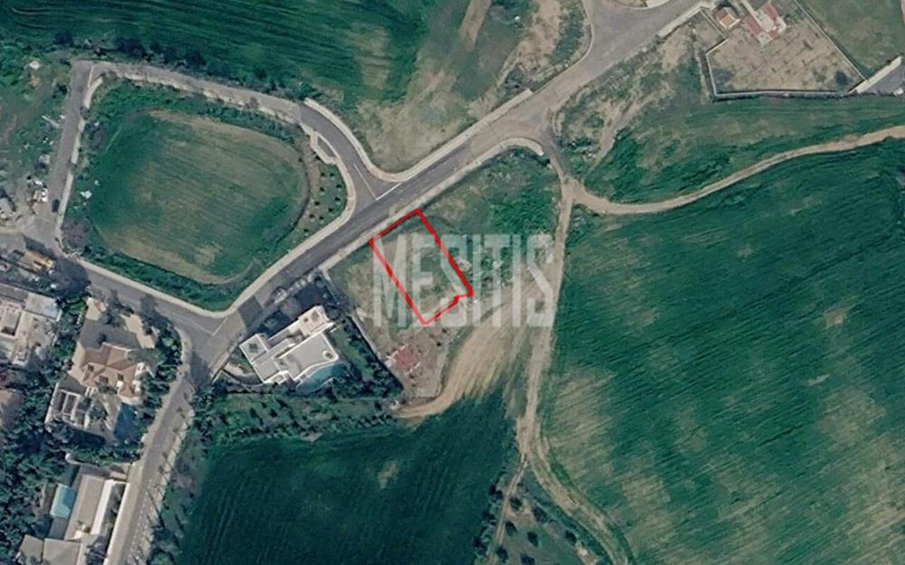 plot-869cd278-1fe2-4f01-be89-ba6da36ac8e1_Wtr.jpg