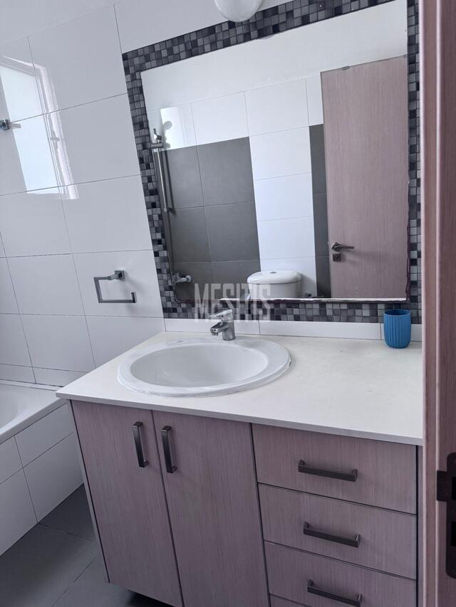 apartment-b0a64b5f-d1ef-4c92-a772-582a5134f54a_Wtr.jpg