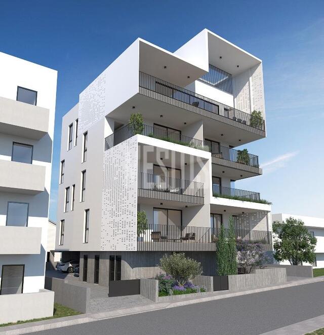 apartment-d2ef185f-93b8-444e-ad23-30aa2cc2f769_Wtr.jpeg