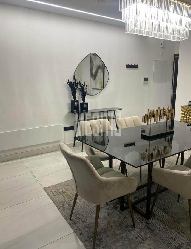 apartment-8e28b966-f68a-44f3-846e-fd6a1affba94_Wtr.jpeg