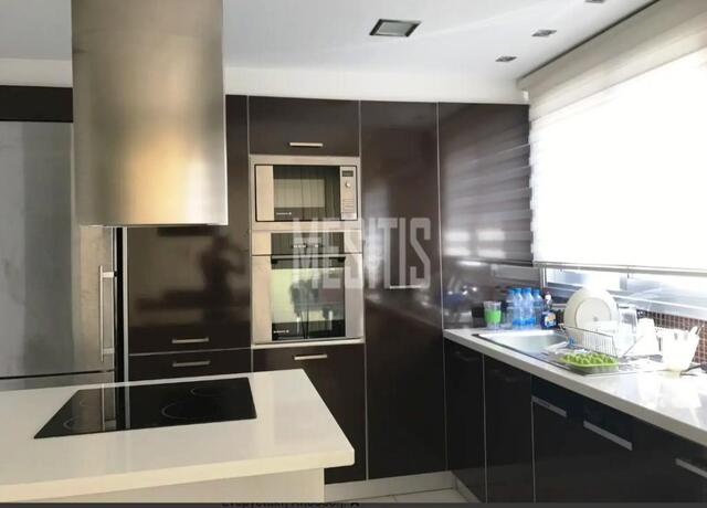 apartment-05f2085d-d1fb-46ec-a937-f55434a47e6c_Wtr.jpg
