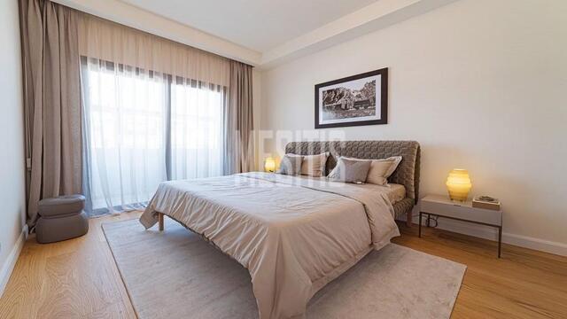 apartment-369eee88-8743-43b9-9d28-2be327eb04b5_Wtr.jpeg