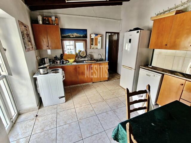 Well-maintained 3-Bedroom Listed House for Sale in Kaimakli Area, Nicosia – photo 6