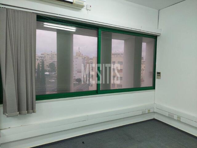 office-5f98dcca-1ca5-4ace-a7bd-8ecbc362db4a_Wtr.jpeg