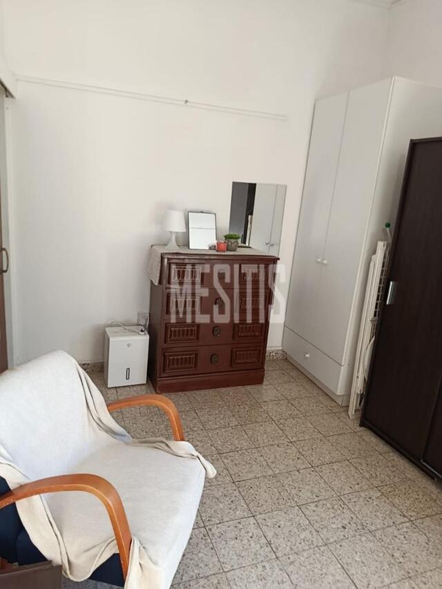 apartment-94e2ee84-083f-45f2-aaa4-ec65da21a753_Wtr.jpg