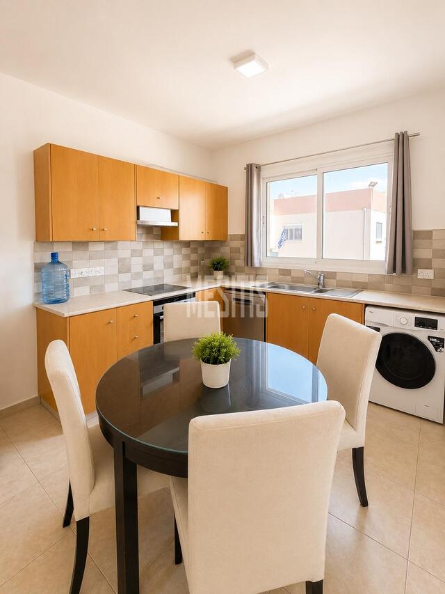 apartment-b3bdd921-85f2-4e71-b411-344515cb2c7f_Wtr.jpg