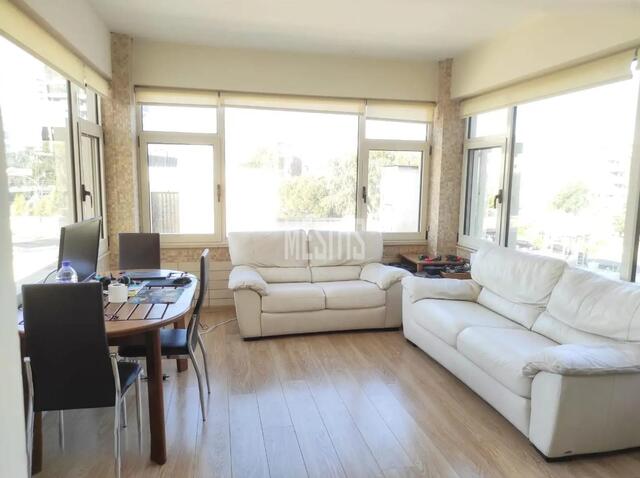 apartment-74698a4d-d728-422a-9a9c-1da085150187_Wtr.jpeg