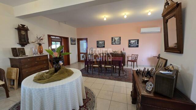 detachedHouse-4025f1bb-33cf-4943-a13e-8d88384c70b2_Wtr.jpg