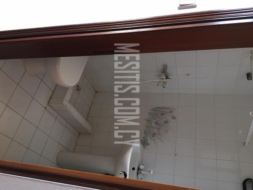 detachedHouse-6f2ec4c6-6626-43ac-a68c-9d37878daa17_Wtr.jpeg